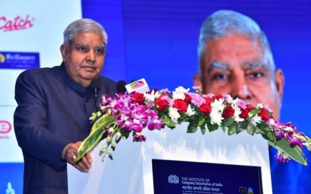 वाराणसी में उपराष्ट्रपति धनखड़ ने कहा कि शासन को पारदर्शी और जवाबदेह बनाया गया है