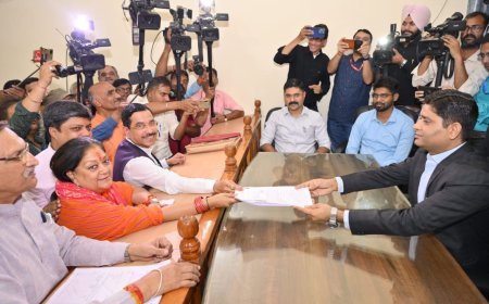 वसुंधरा राजे ने रिटायरमेंट वाले बयान से पलटते हुए कहा, "मैं कहीं नहीं जा रही"