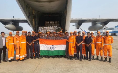 भारत ने भूकंप प्रभावित नेपाल को दवा, राहत सामग्री उपलब्ध करायी