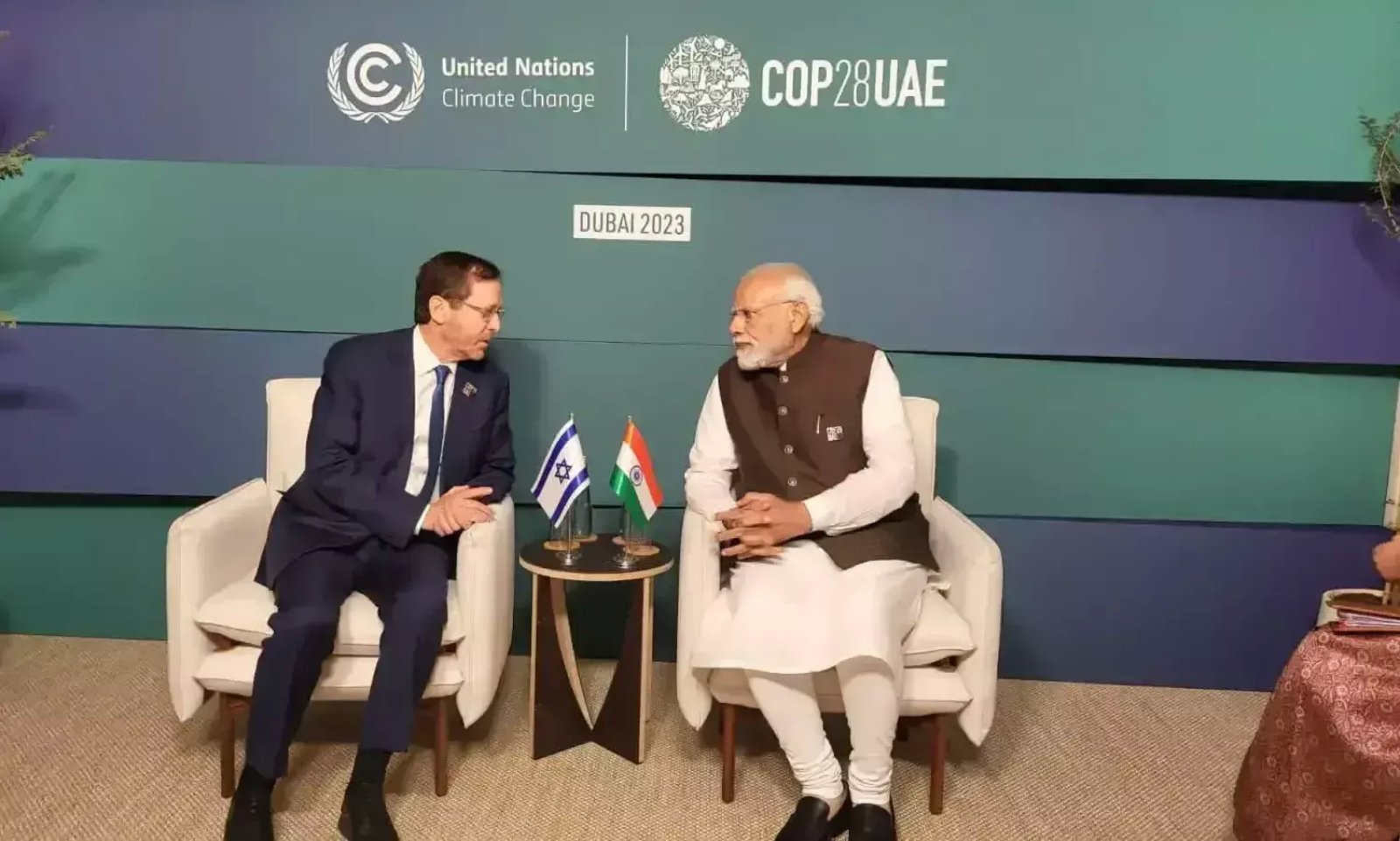 प्रधानमंत्री मोदी ने इज़राइल के राष्ट्रपति इसहाक हर्जोग के साथ द्विपक्षीय बैठक की