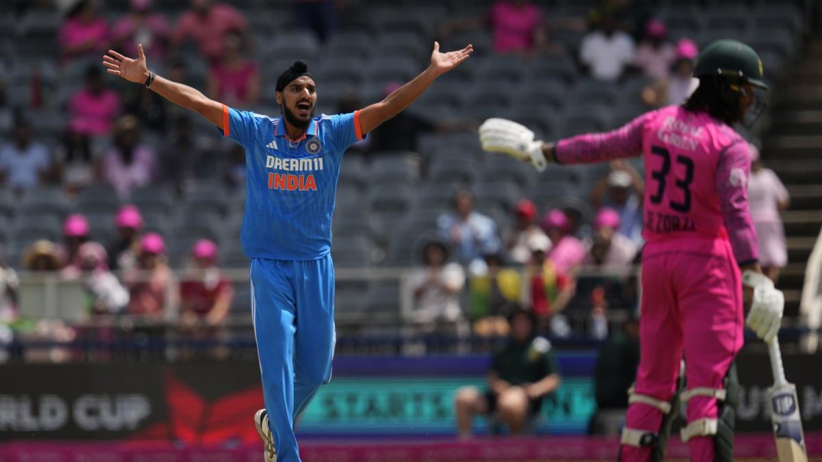 अर्शदीप द्वारा टोनी डी ज़ोरज़ी को समय पर आउट करने से टीम का पतन हुआ और भारत ने एकदिवसीय श्रृंखला जीत ली