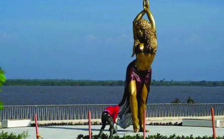 शकीरा को कोलंबिया में उनके गृहनगर में 21.3 फीट ऊंची प्रतिमा से सम्मानित किया गया