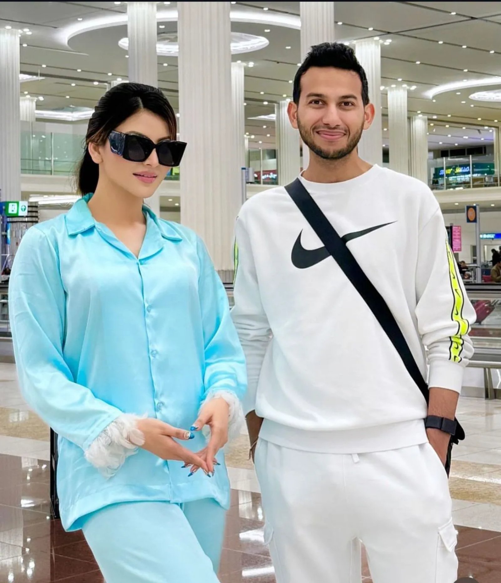 उर्वशी रौतेला और रितेश अग्रवाल भारत के सबसे कम उम्र के अरबपति को इंडिया ग्लोबल फोरम में देखा गया अफ्रीका की तस्वीर हुई वायरल