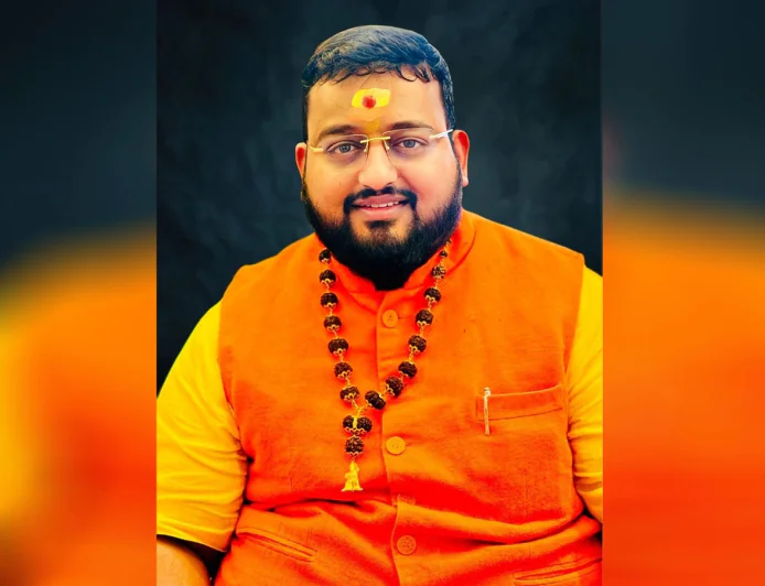 विश्व हिंदू फेडरेशन की राष्ट्रीय कार्यकारिणी में शामिल हुए पुणे के उद्यमी व समाजसेवी विशाल भुजबल