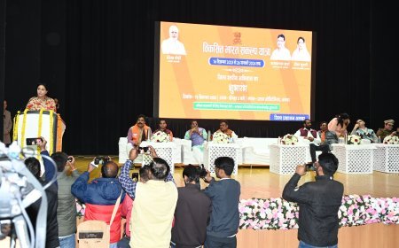 उप मुख्यमंत्री दिया कुमारी ने प्रचार वाहन को हरी झण्डी दिखाकर ‘विकसित भारत संकल्प यात्रा अभियान’ का अलवर जिले में किया शुभारम्भ