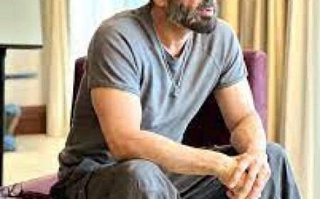 "दोस्तों आप में मेरा प्रतिबिंब दिखता है": सुनील शेट्टी ने बेटे अहान को जन्मदिन की शुभकामनाएं दीं