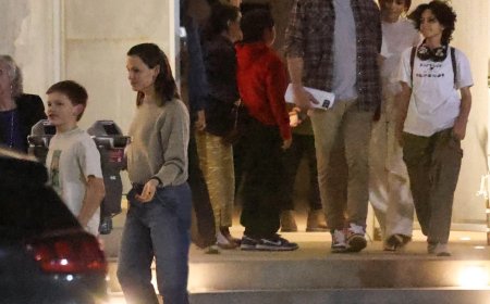 बेन एफ्लेक बच्चों के साथ दुर्लभ सैर पर डैड ड्यूटी पर हैं, पूर्व जेनिफर गार्नर और पत्नी जेनिफर लोपेज के साथ शामिल हुए